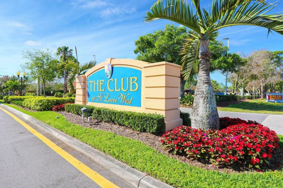 The Club entry sing
