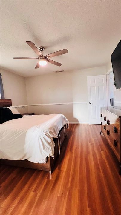 For Rent: $2,100 (2 beds, 2 baths, 960 Square Feet)