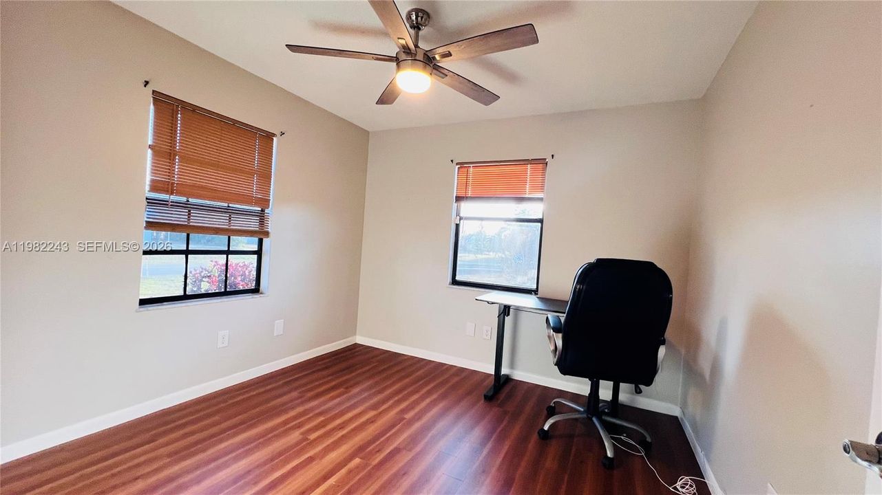 For Rent: $2,100 (2 beds, 2 baths, 960 Square Feet)