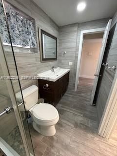 For Sale: $125,000 (1 beds, 1 baths, 770 Square Feet)