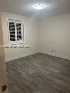 For Sale: $125,000 (1 beds, 1 baths, 770 Square Feet)