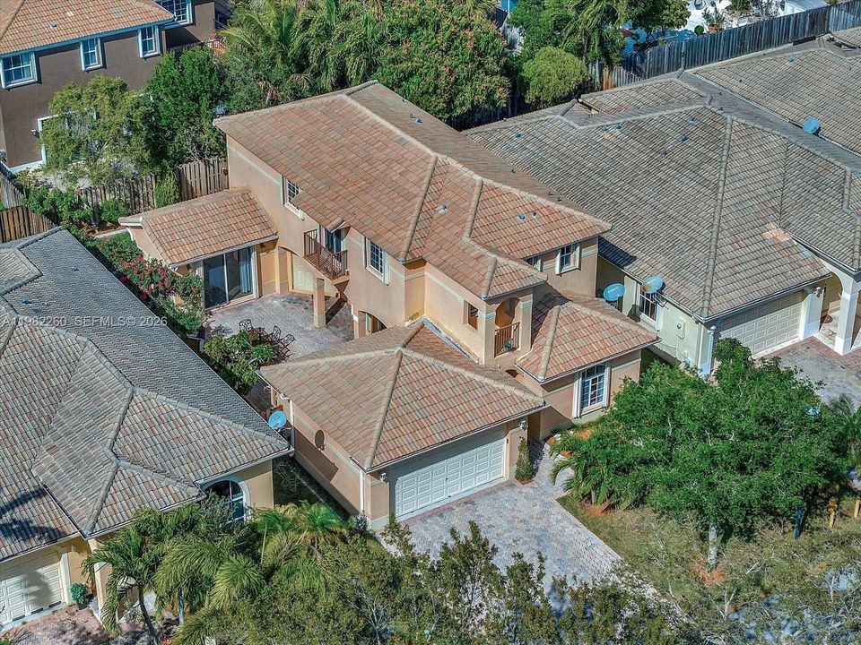 For Sale: $849,000 (4 beds, 3 baths, 2413 Square Feet)
