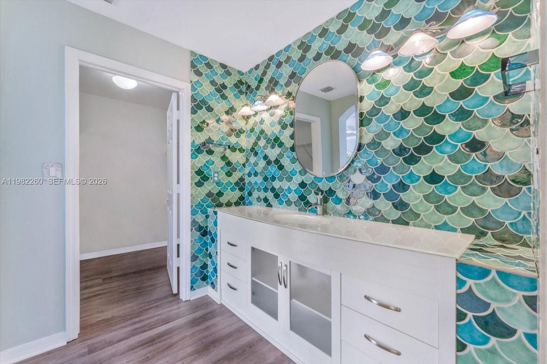 For Sale: $849,000 (4 beds, 3 baths, 2413 Square Feet)
