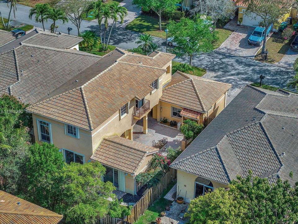 For Sale: $849,000 (4 beds, 3 baths, 2413 Square Feet)
