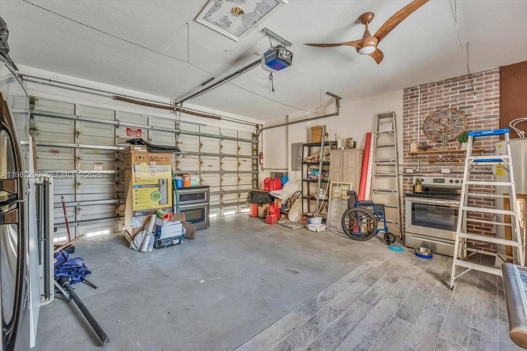 For Sale: $849,000 (4 beds, 3 baths, 2413 Square Feet)