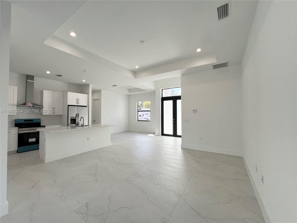 Vendido Recientemente: $514,999 (4 camas, 2 baños, 1616 Pies cuadrados)