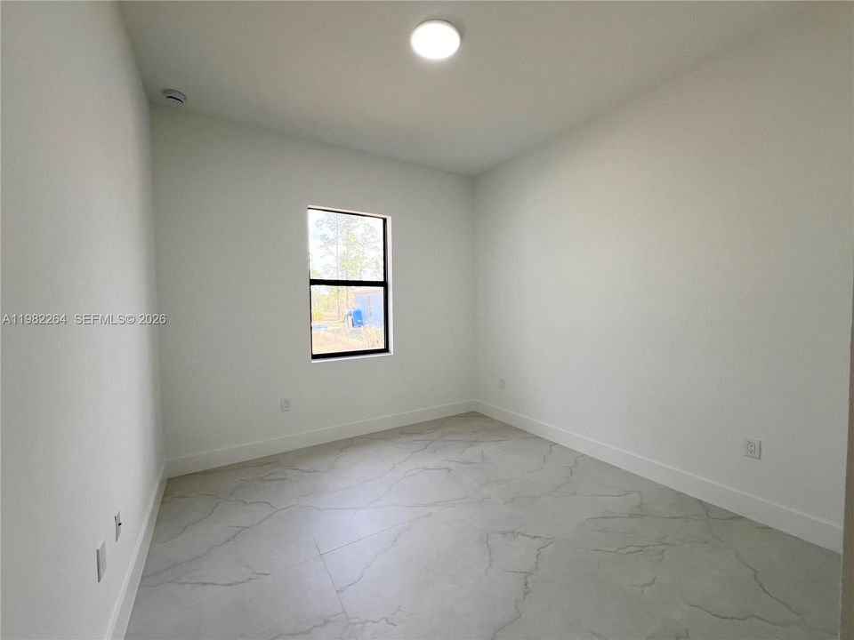 Vendido Recientemente: $514,999 (4 camas, 2 baños, 1616 Pies cuadrados)