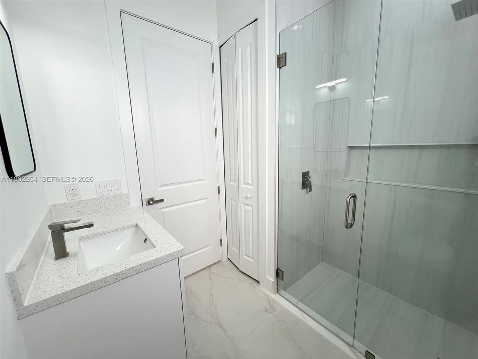 Vendido Recientemente: $514,999 (4 camas, 2 baños, 1616 Pies cuadrados)