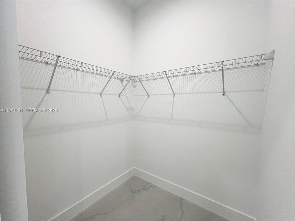Vendido Recientemente: $514,999 (4 camas, 2 baños, 1616 Pies cuadrados)
