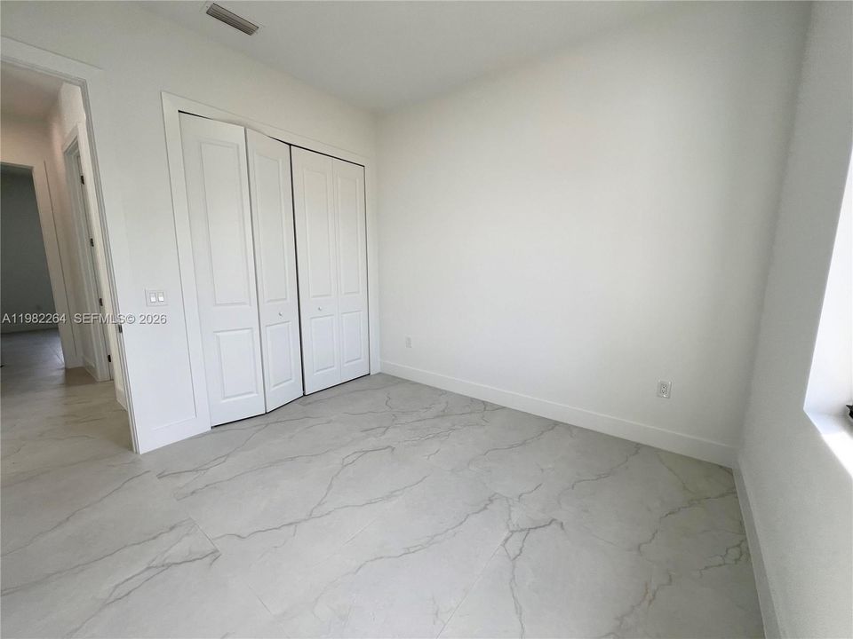 Vendido Recientemente: $514,999 (4 camas, 2 baños, 1616 Pies cuadrados)
