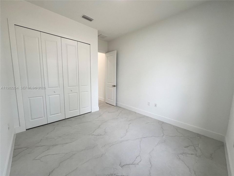 Vendido Recientemente: $514,999 (4 camas, 2 baños, 1616 Pies cuadrados)