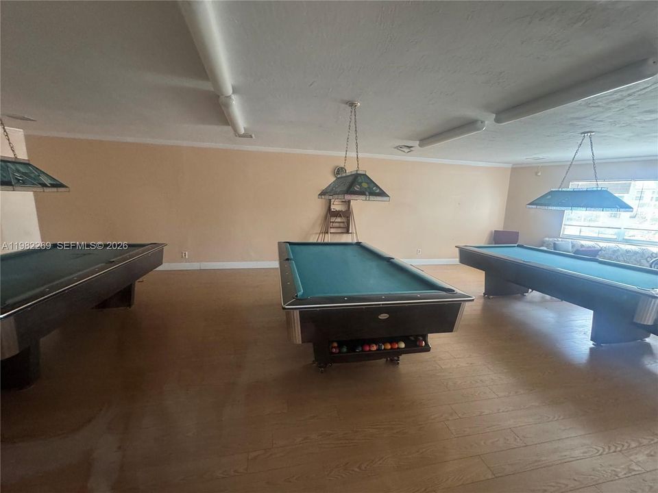Active With Contract: $110,000 (1 beds, 1 baths, 691 Square Feet)