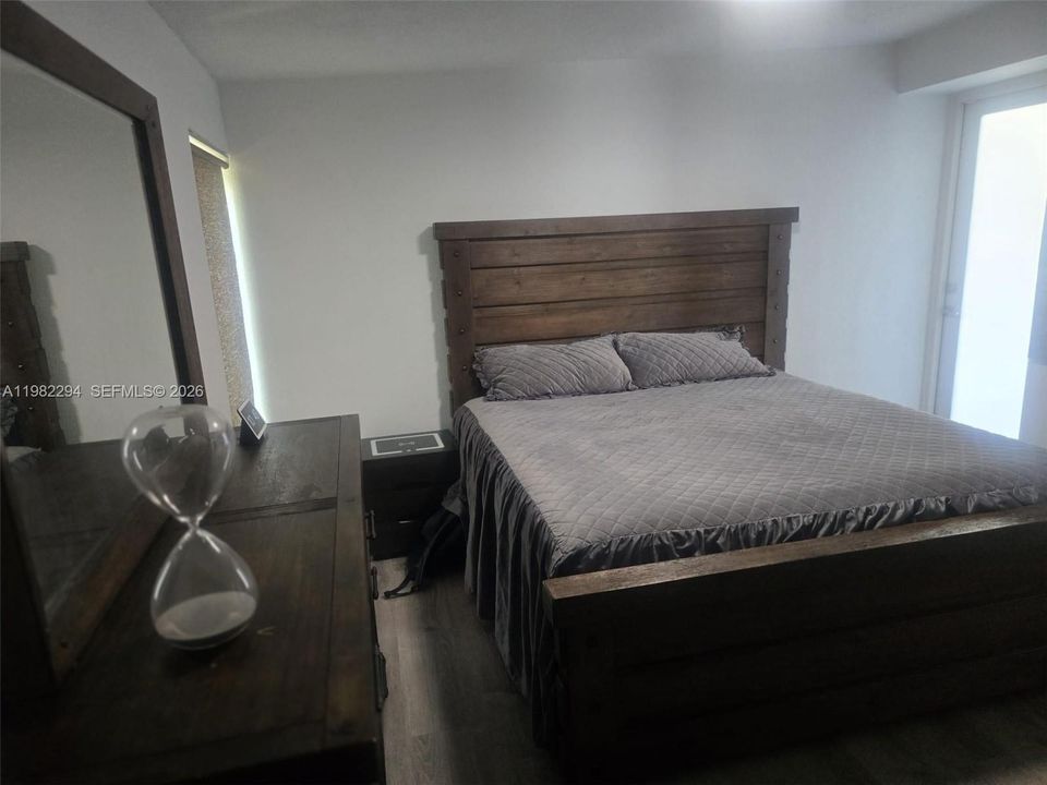 En Venta: $492,900 (3 camas, 2 baños, 1394 Pies cuadrados)