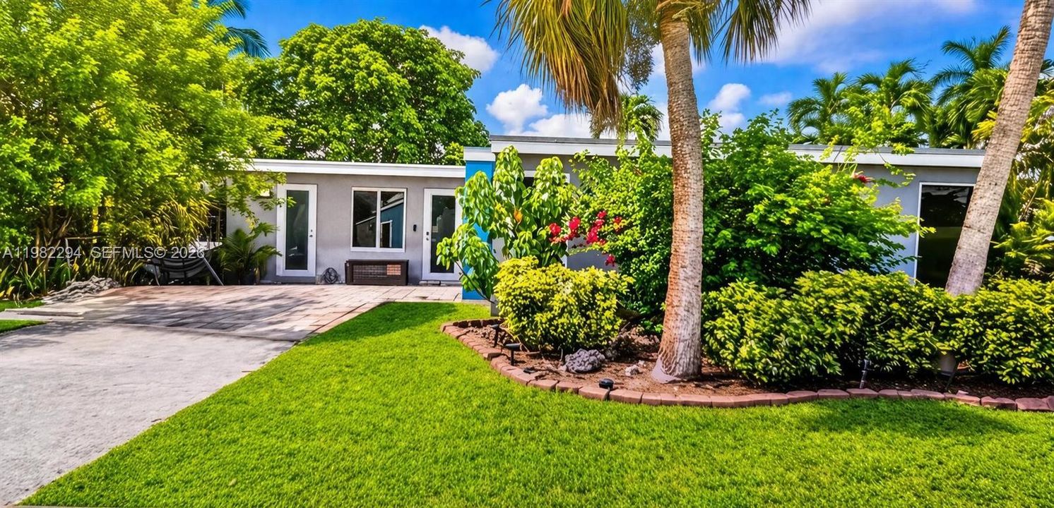 En Venta: $492,900 (3 camas, 2 baños, 1394 Pies cuadrados)