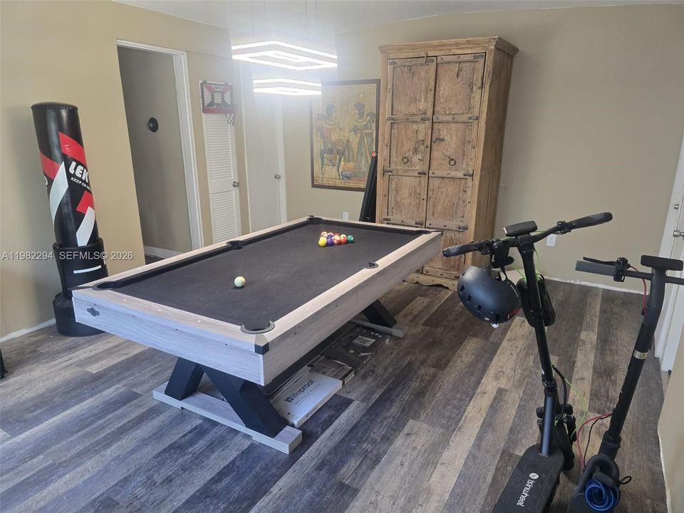 En Venta: $492,900 (3 camas, 2 baños, 1394 Pies cuadrados)