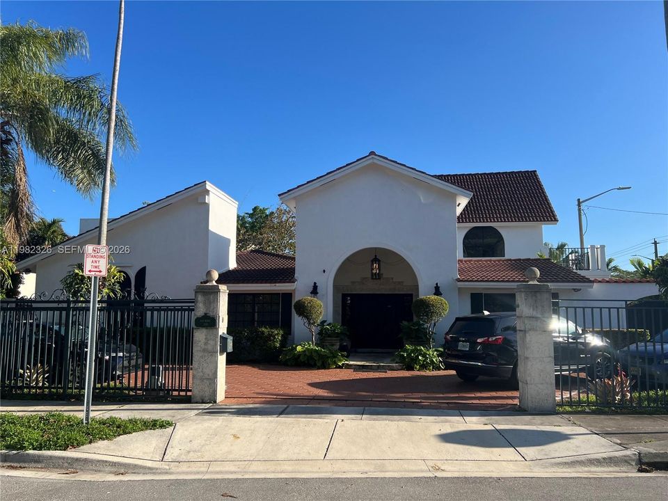 For Sale: $2,195,000 (4 beds, 4 baths, 0 Square Feet)