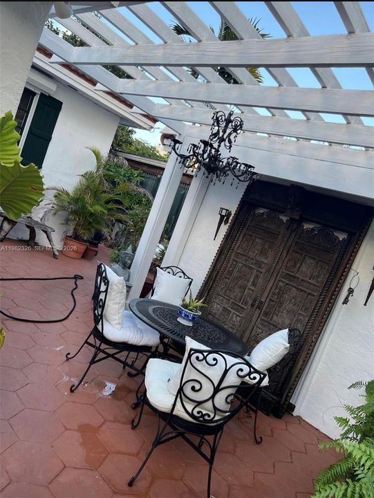 For Sale: $2,195,000 (4 beds, 4 baths, 0 Square Feet)