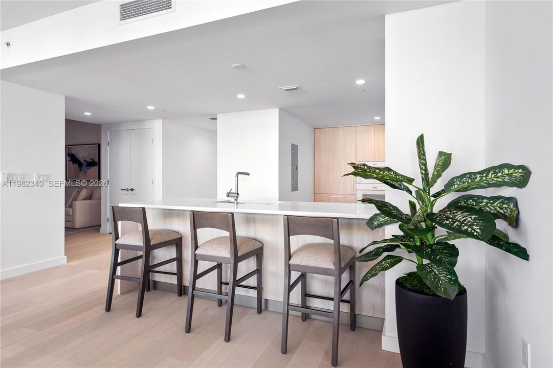 For Sale: $2,250,000 (2 beds, 2 baths, 1861 Square Feet)