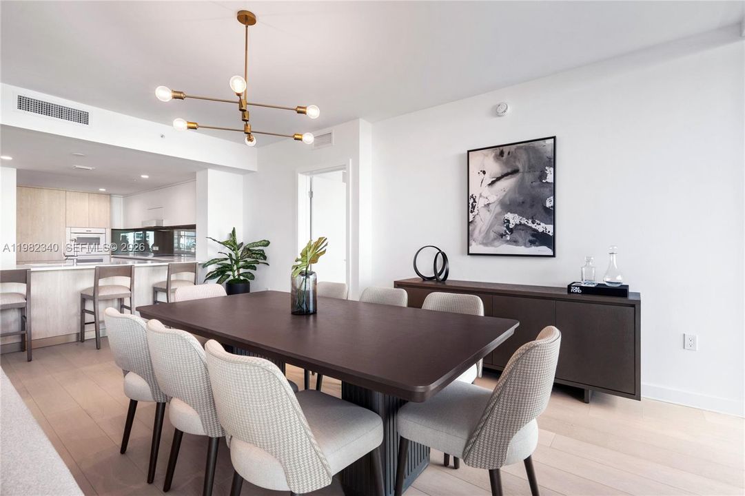 For Sale: $2,250,000 (2 beds, 2 baths, 1861 Square Feet)