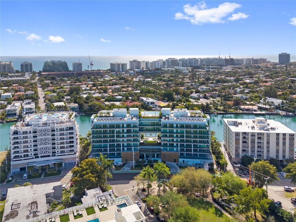 For Sale: $2,250,000 (2 beds, 2 baths, 1861 Square Feet)