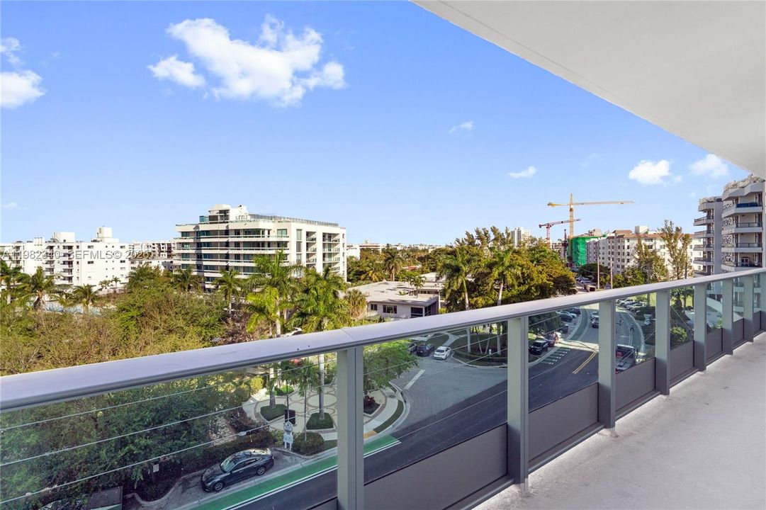 For Sale: $2,250,000 (2 beds, 2 baths, 1861 Square Feet)