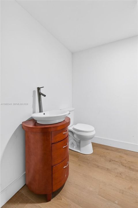 En Venta: $879,000 (0 camas, 0 baños, 1950 Pies cuadrados)