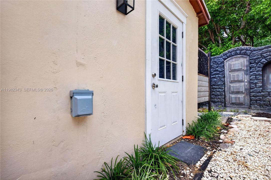 En Venta: $879,000 (0 camas, 0 baños, 1950 Pies cuadrados)