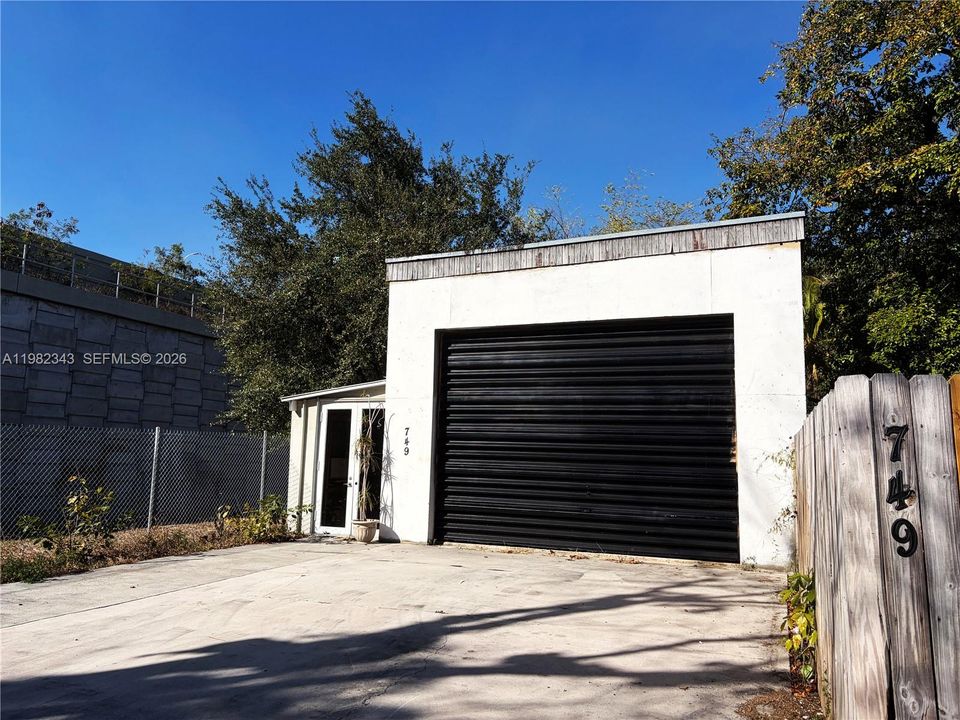 For Sale: $885,000 (0 beds, 0 baths, 1990 Square Feet)