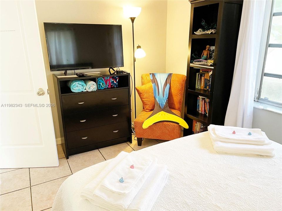 For Sale: $885,000 (0 beds, 0 baths, 1990 Square Feet)