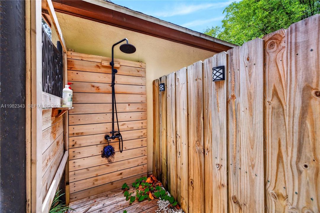 En Venta: $879,000 (0 camas, 0 baños, 1950 Pies cuadrados)