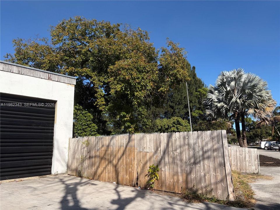 For Sale: $885,000 (0 beds, 0 baths, 1990 Square Feet)