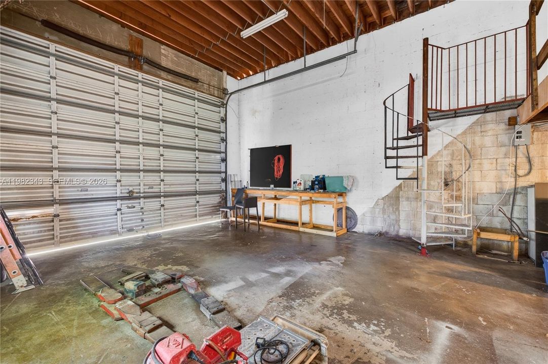 En Venta: $879,000 (0 camas, 0 baños, 1950 Pies cuadrados)