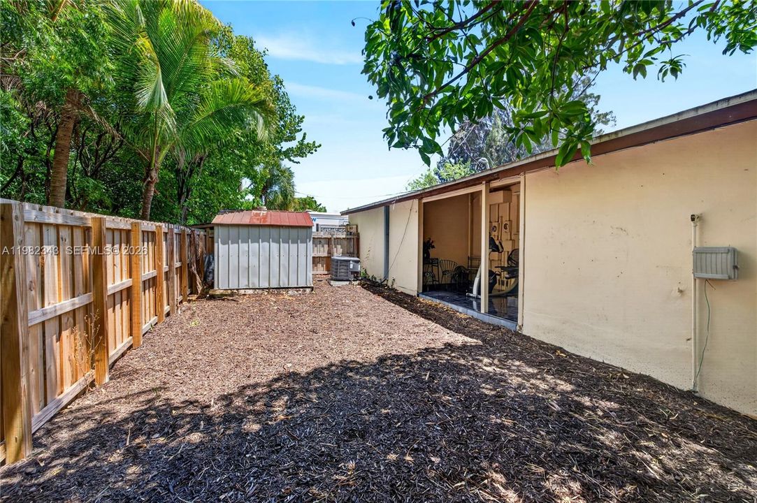En Venta: $879,000 (0 camas, 0 baños, 1950 Pies cuadrados)