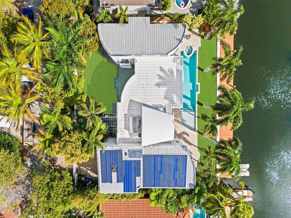 En Renta: $16,500 (5 camas, 4 baños, 4042 Pies cuadrados)