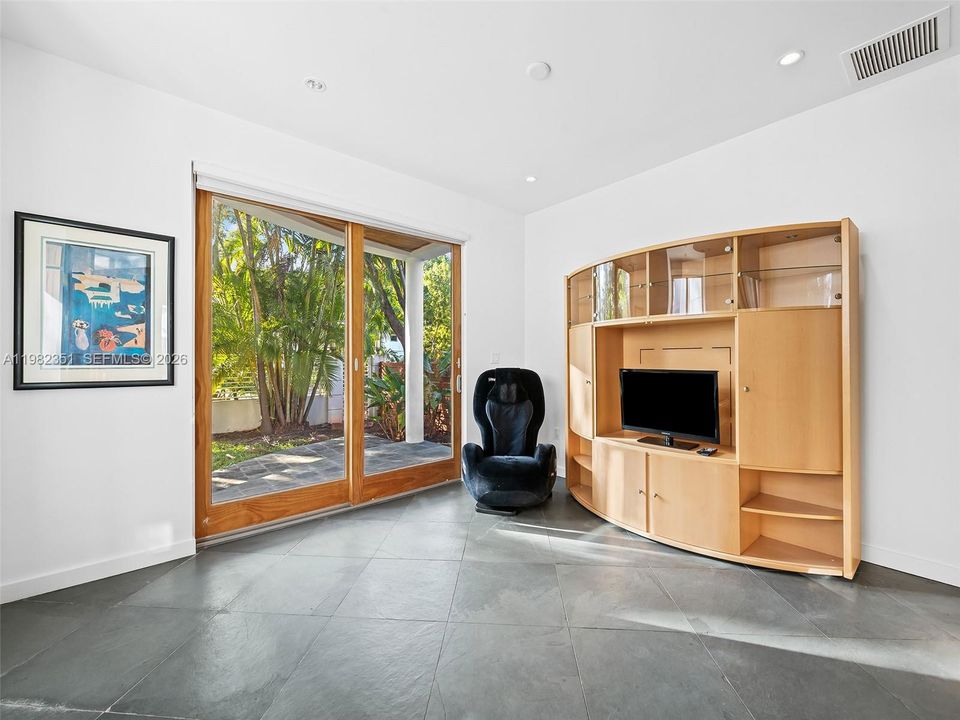 En Renta: $16,500 (5 camas, 4 baños, 4042 Pies cuadrados)