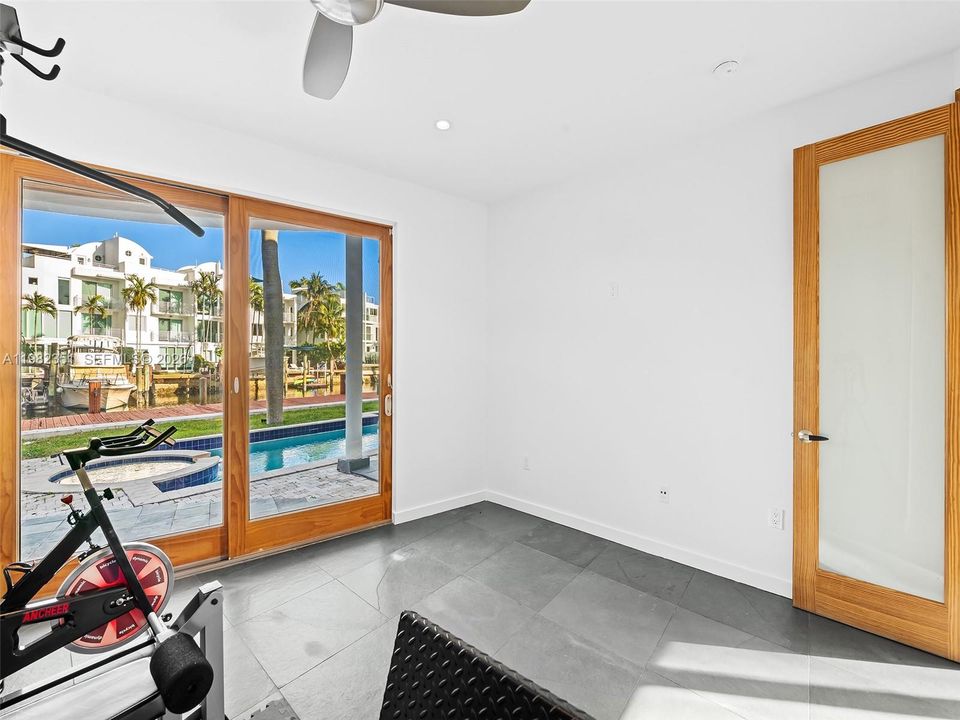 En Renta: $16,500 (5 camas, 4 baños, 4042 Pies cuadrados)