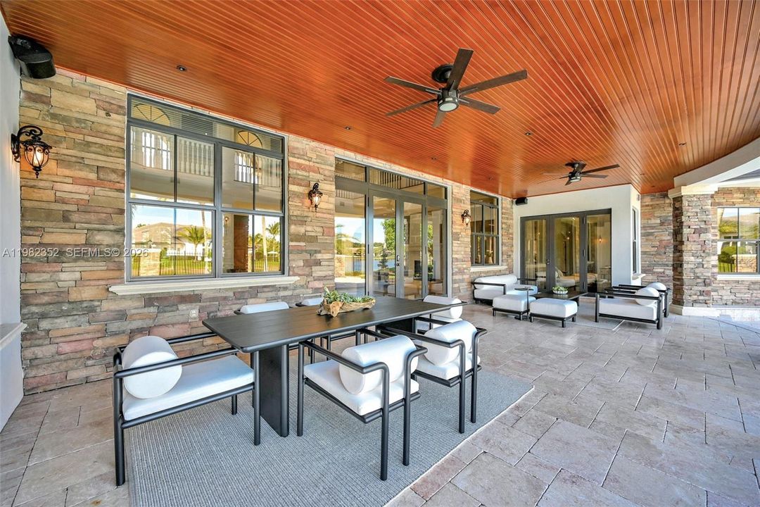 En Venta: $7,900,000 (5 camas, 6 baños, 7841 Pies cuadrados)