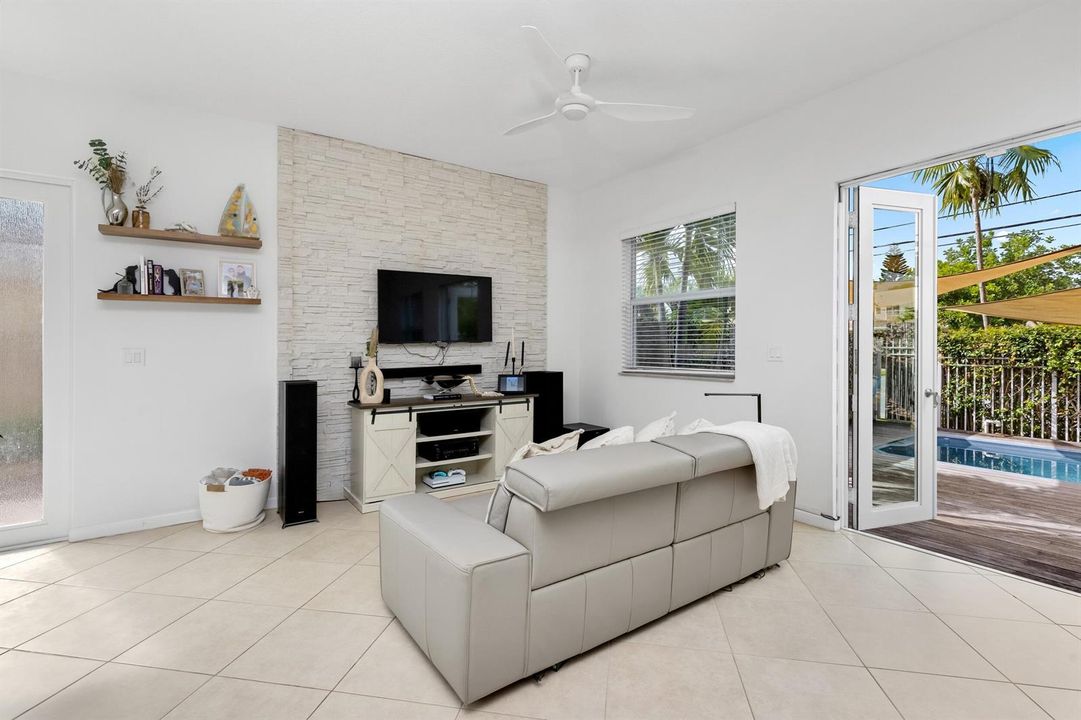 Living Area 2