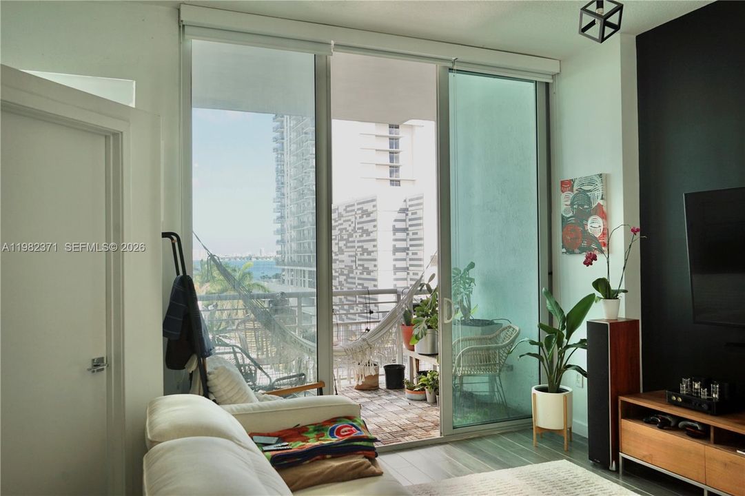 En Venta: $360,000 (1 camas, 1 baños, 773 Pies cuadrados)