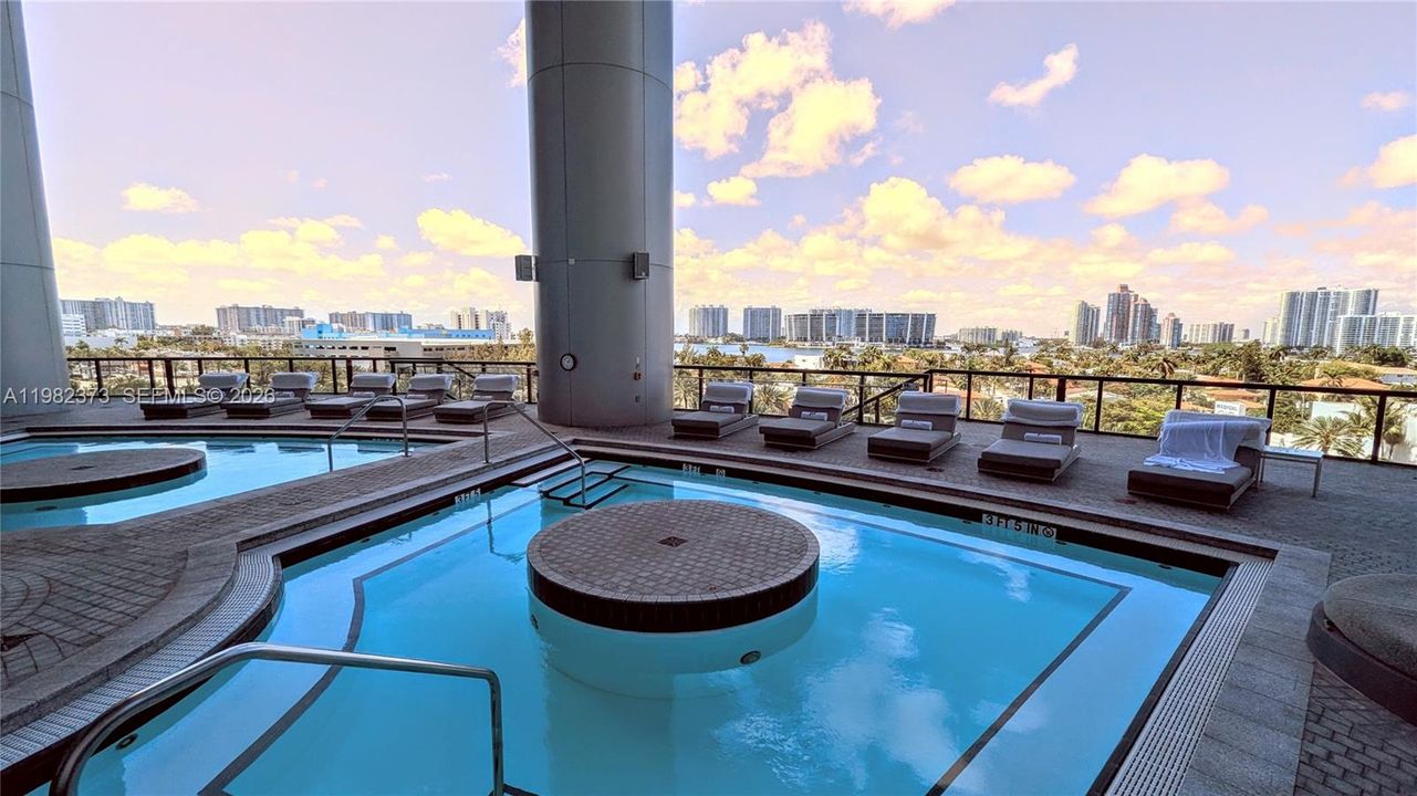 For Sale: $3,978,400 (4 beds, 4 baths, 3415 Square Feet)