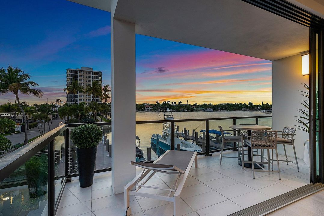051-344VenetianDrive-101-DelrayBeach-FL-