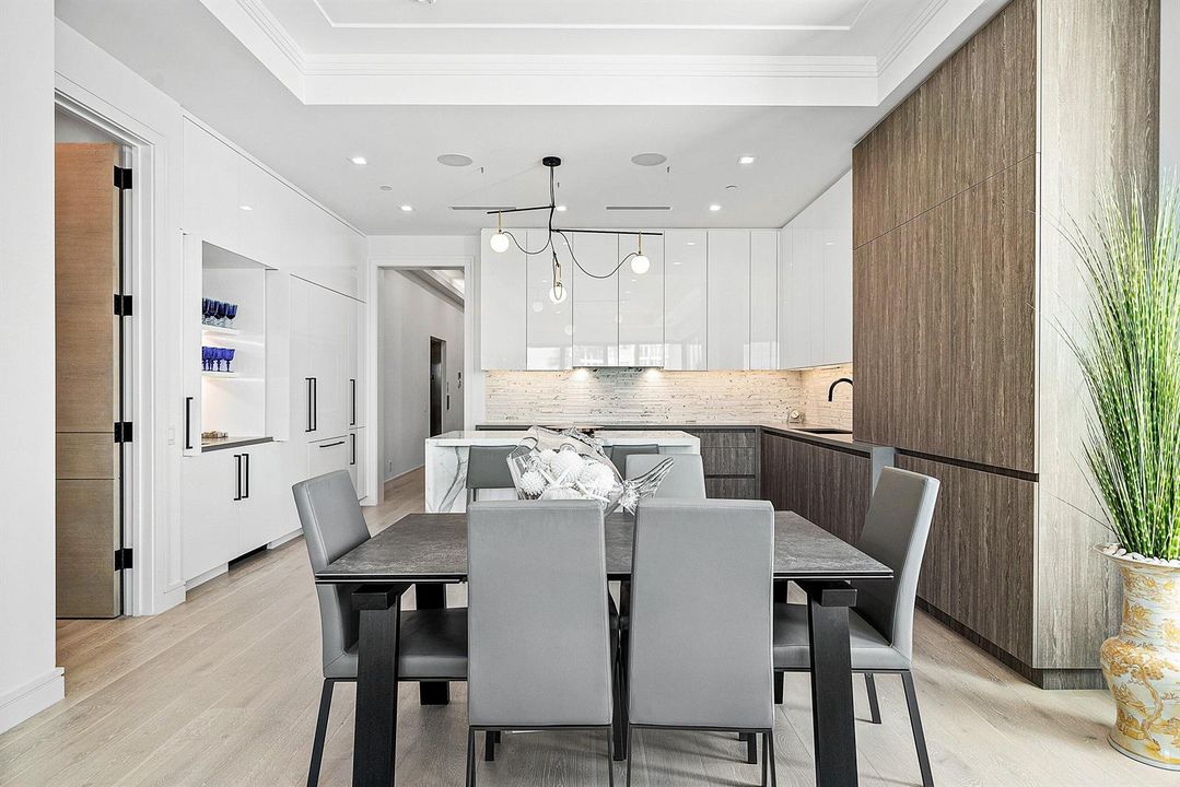 014-344VenetianDrive-101-DelrayBeach-FL-