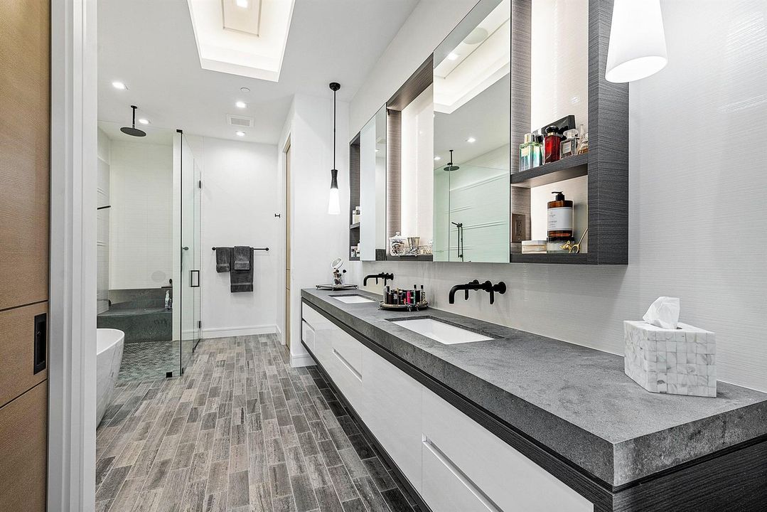 024-344VenetianDrive-101-DelrayBeach-FL-