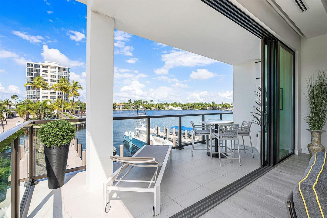 037-344VenetianDrive-101-DelrayBeach-FL-