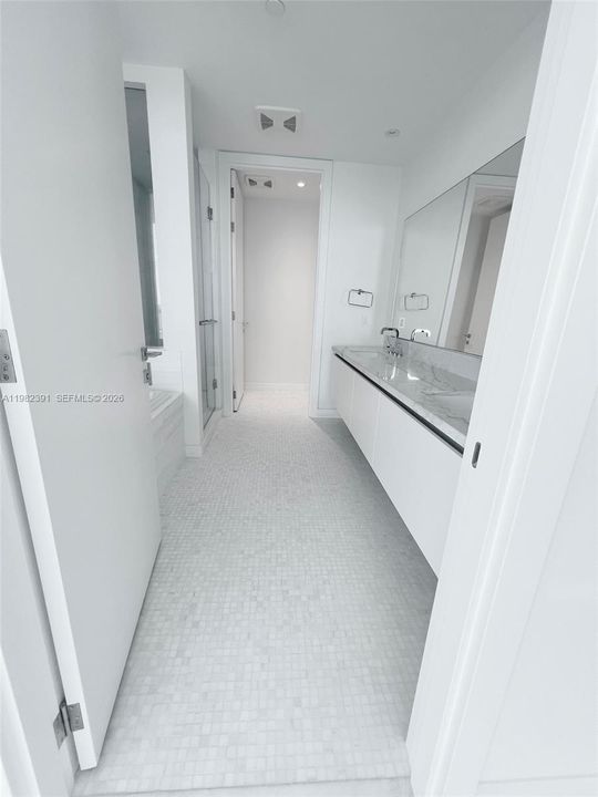 Recently Rented: $12,000 (2 beds, 2 baths, 1732 Square Feet)