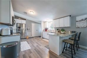 Recently Sold: $214,000 (3 beds, 2 baths, 1404 Square Feet)