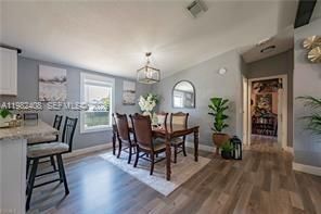 Recently Sold: $214,000 (3 beds, 2 baths, 1404 Square Feet)