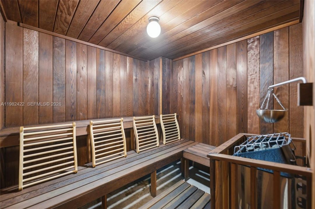 Activo con contrato: $829,000 (2 camas, 2 baños, 1311 Pies cuadrados)