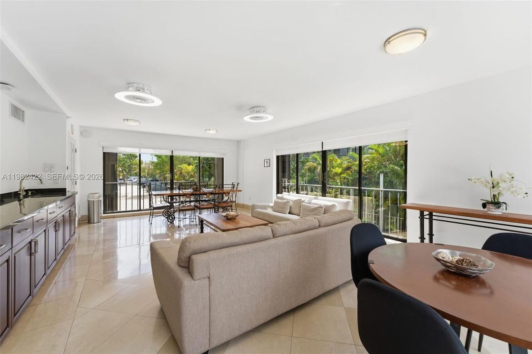 Activo con contrato: $829,000 (2 camas, 2 baños, 1311 Pies cuadrados)