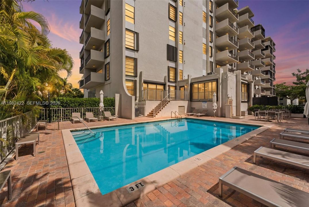 Activo con contrato: $829,000 (2 camas, 2 baños, 1311 Pies cuadrados)